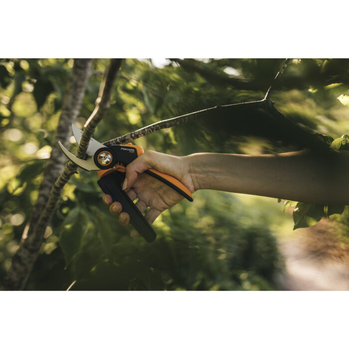 F-111123_Gardening_Action_X-Series_Pruner_Bypass_P961_1057175_02_4